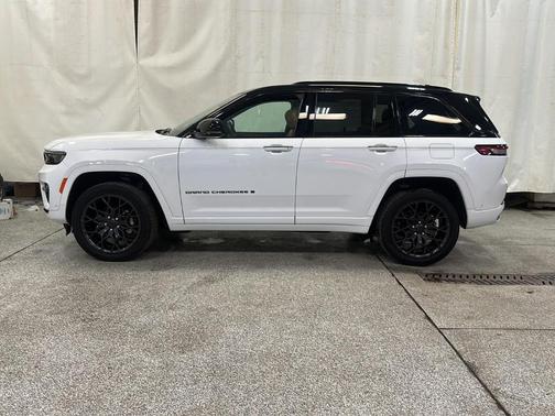 2024 Jeep Grand Cherokee Summit