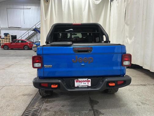 Hydro Blue Pearlcoat 2022 Jeep Gladiator Mojave