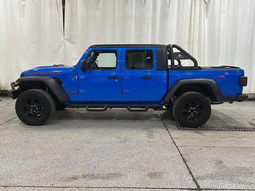 Hydro Blue Pearlcoat 2022 Jeep Gladiator Mojave