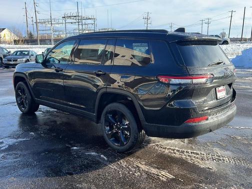 2025 Jeep Grand Cherokee L Laredo