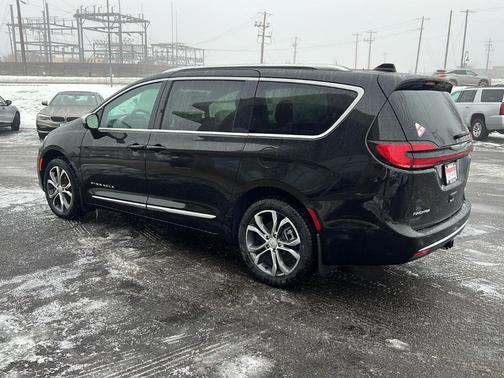 2026 Chrysler Pacifica Pinnacle