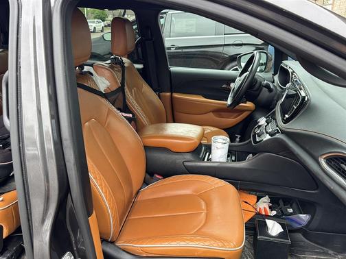 Granite Crystal Clearcoat Metallic 2021 Chrysler Pacifica Pinnacle