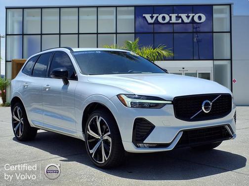 2022 Volvo XC60 B5 R-Design