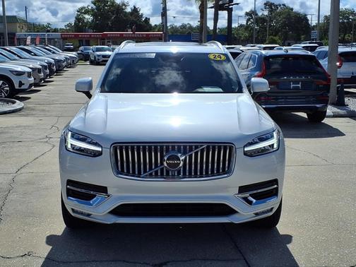 2024 Volvo XC90 B5 Core Bright Theme