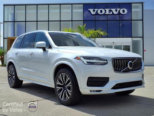 2022 Volvo XC90 T5 Momentum