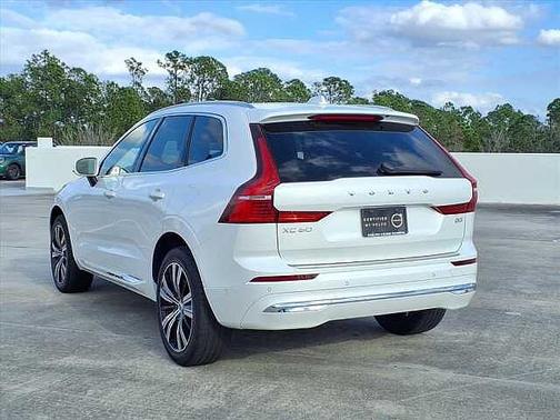 2023 Volvo XC60 Plus