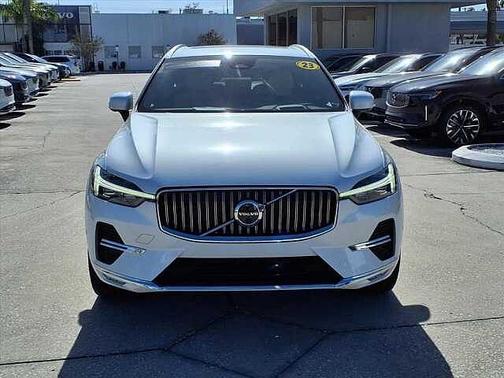 2023 Volvo XC60 B6 Ultimate Bright Theme