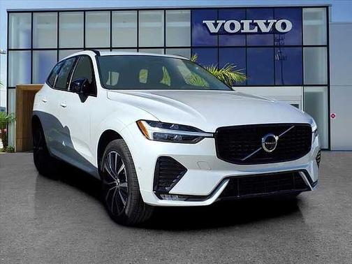 2024 Volvo XC60 Plus