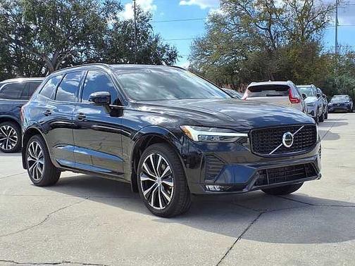 2023 Volvo XC60 Plus