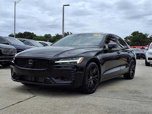 Onyx Black 2024 Volvo S60 Plus