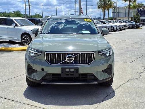 Sage Green 2025 Volvo XC40 Core