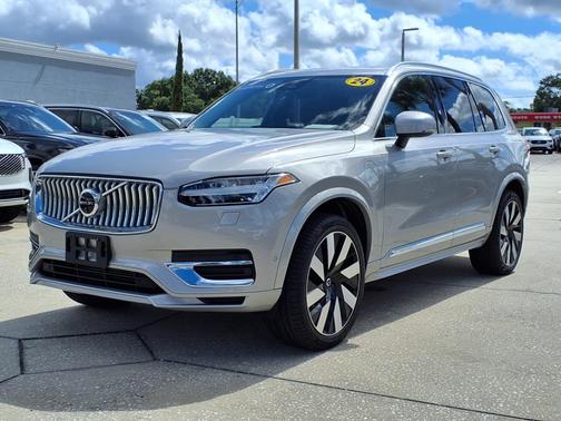 2024 Volvo XC90 Recharge Plug-In Hybrid T8 Plus Bright Theme 7P