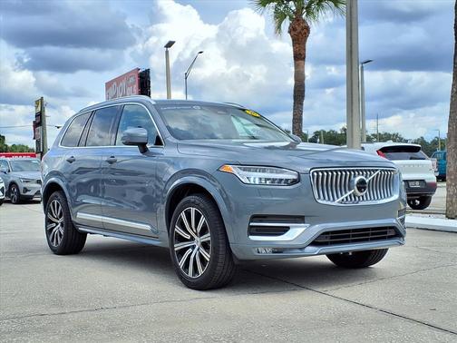 2023 Volvo XC90 B5 Plus Bright Theme