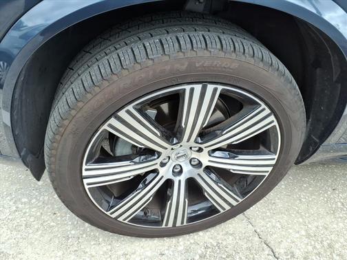2023 Volvo XC90 B6 Ultimate Bright Theme 7P