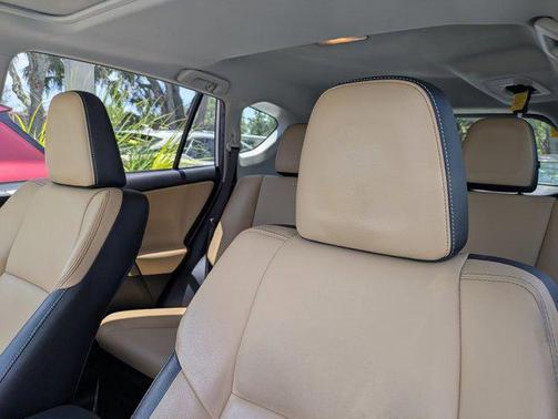 Blizzard Pearl 2016 Toyota RAV4 Hybrid Limited