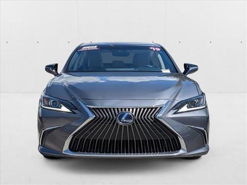 2019 Lexus ES 300h Base