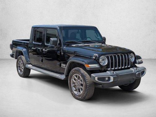 Black Clearcoat 2020 Jeep Gladiator Overland