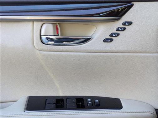 2017 Lexus ES 350 Base