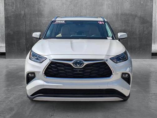 2021 Toyota Highlander Hybrid Platinum
