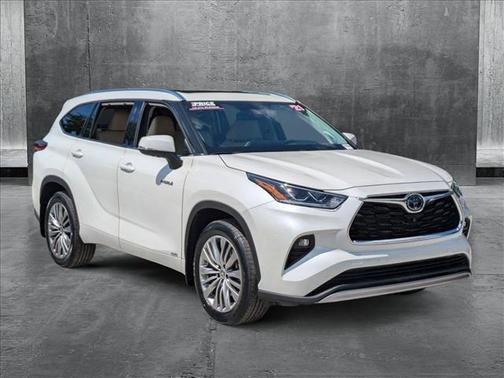 2021 Toyota Highlander Hybrid Platinum