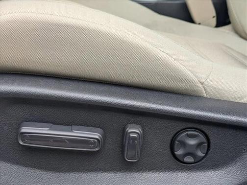 Platinum White Pearl 2022 Honda CR-V 2WD EX