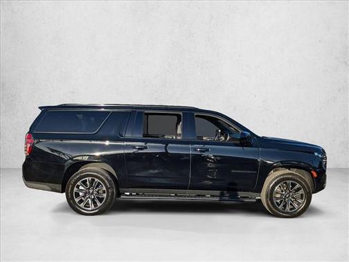 2022 Chevrolet Suburban 4WD Z71
