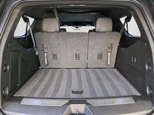 2022 Chevrolet Suburban 4WD Z71
