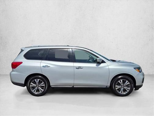 Brilliant Silver Metallic 2019 Nissan Pathfinder SV