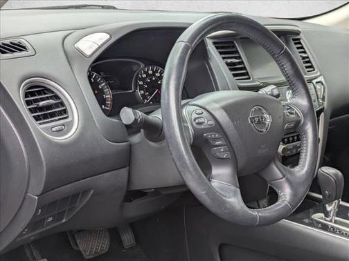 Brilliant Silver Metallic 2019 Nissan Pathfinder SV