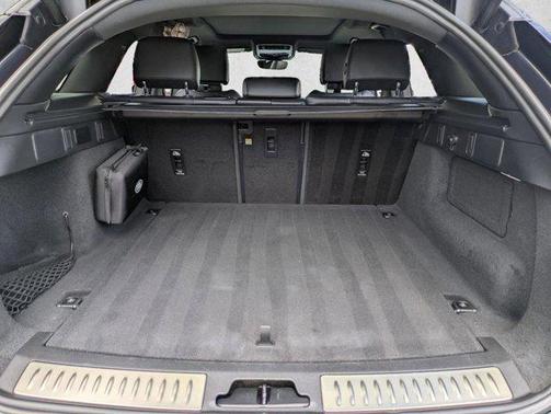 Zadar Grey Premium Metallic 2024 Land Rover Range Rover 3.0L V6 Supercharged HSE