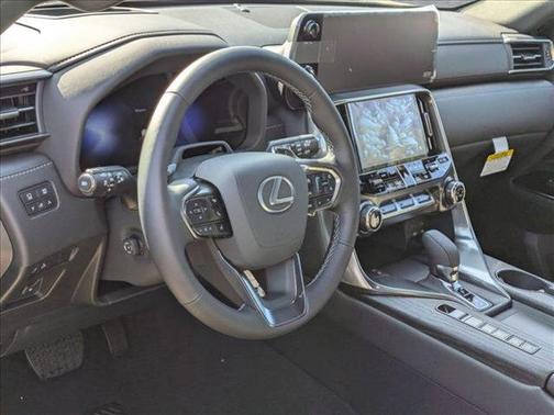 2025 Lexus LX 700h Overtrail