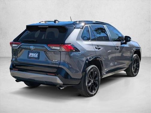 2024 Toyota RAV4 Hybrid SE