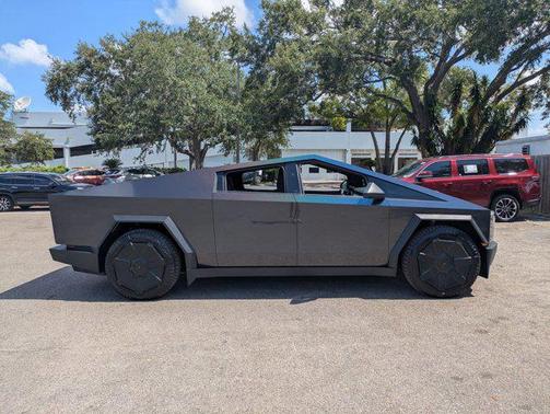 2024 Tesla Cybertruck Cyberbeast