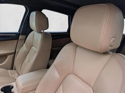 2019 Porsche Macan AWD