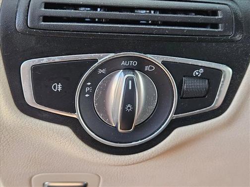 Polar White [White] 2018 Mercedes-Benz GLC 300 4MATIC