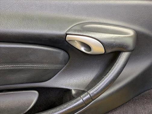 2004 Porsche Boxster 2dr Roadster Tiptronic