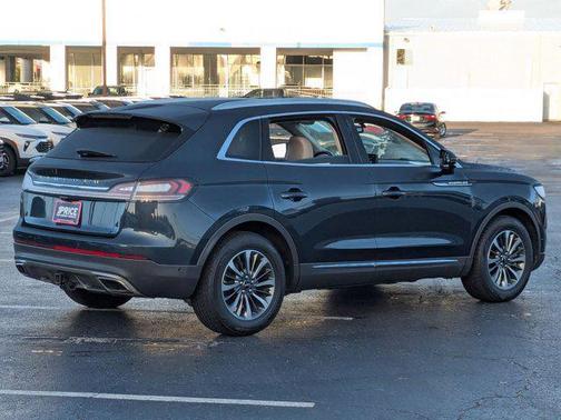 2021 Lincoln Nautilus Reserve