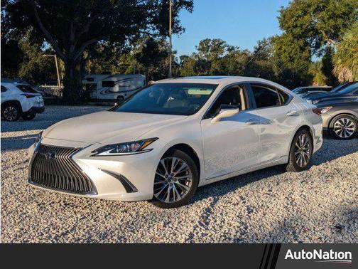 2021 Lexus ES 300h Base
