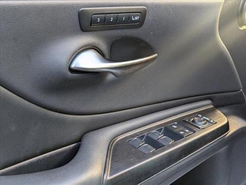 2021 Lexus ES 300h Base