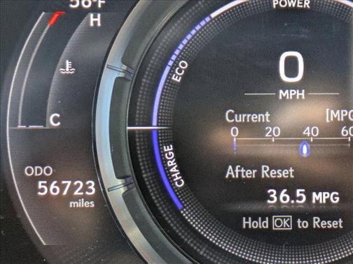 2023 Lexus ES 300h F SPORT Handling