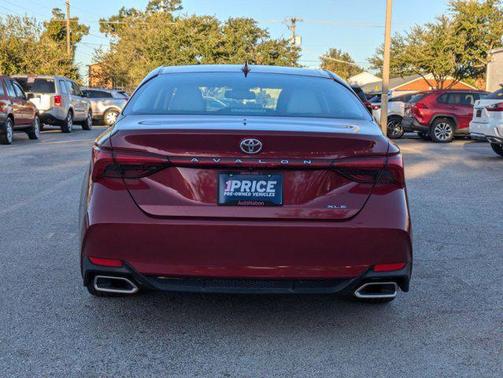 2019 Toyota Avalon XLE
