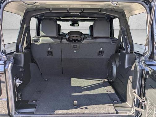 Black Clearcoat 2023 Jeep Wrangler Rubicon 392