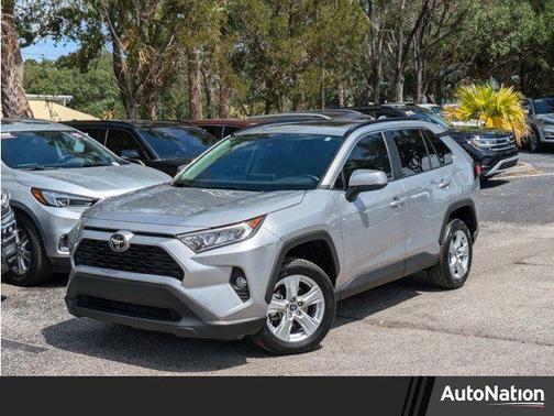 2020 Toyota RAV4 XLE