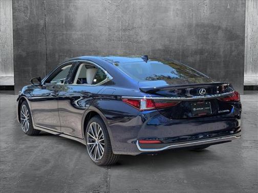 2025 Lexus ES 300h Base