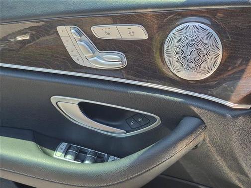 Obsidian Black Metallic 2019 Mercedes-Benz E-Class E 300