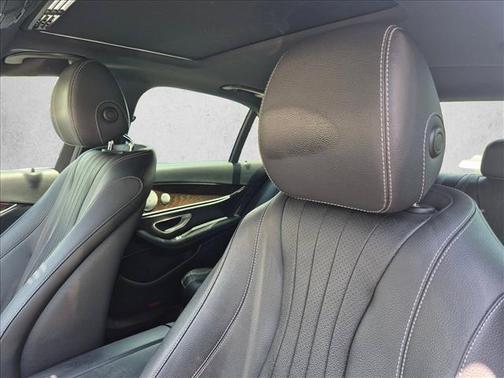 Obsidian Black Metallic 2019 Mercedes-Benz E-Class E 300