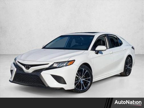 2020 Toyota Camry SE