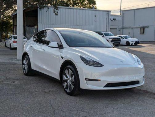 2023 Tesla Model Y Long Range Dual Motor All-Wheel Drive