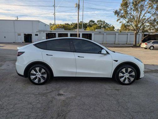 2023 Tesla Model Y Long Range Dual Motor All-Wheel Drive