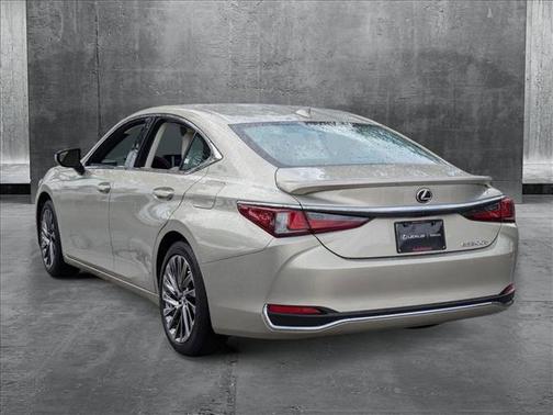 2025 Lexus ES 300h Luxury